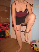 elle descend sa petite culotte