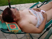 ma femme soft sur la terrasse
