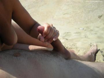 Dutchcouple sur la plage de nudistes