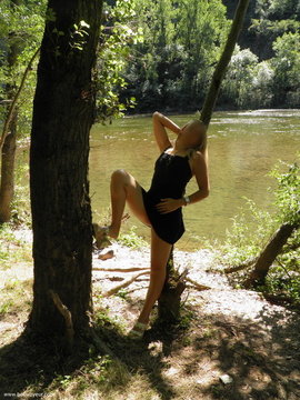 exhib pres d un lac