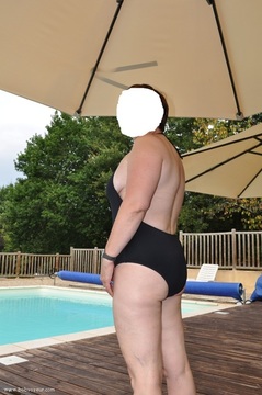 A LA PISCINE