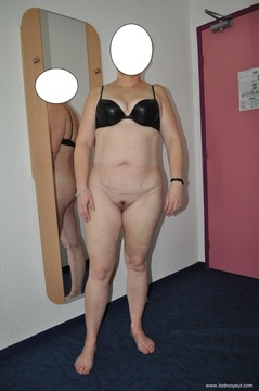 DESSOUS EN CUIR