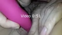 elle aime son petit vibro