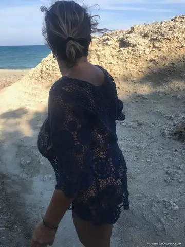 gros seins en bleu?