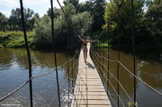 Sur le pont suspendu