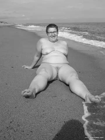 Nuange en N&B à la plage