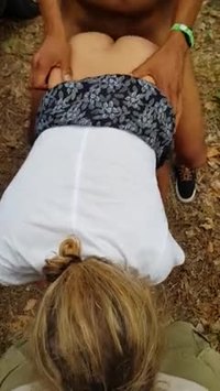 Miss K la salope, prise à deux en forêt