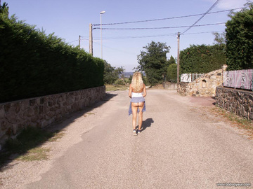dans la rue