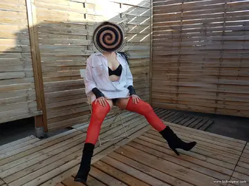 Rouge Noir et blanc .