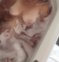 LE BAIN