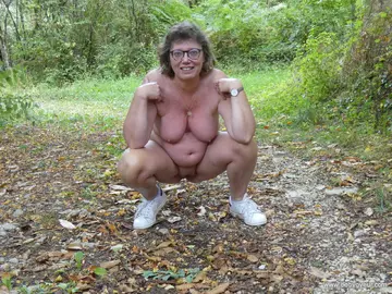 j'aime montrer mon minou