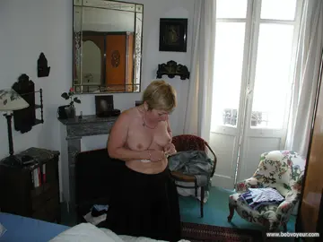 A LA MAISON