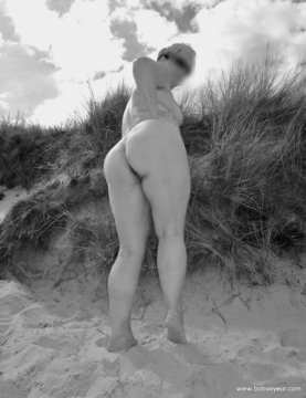 Nudism in the dunes