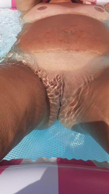 Mature cochone