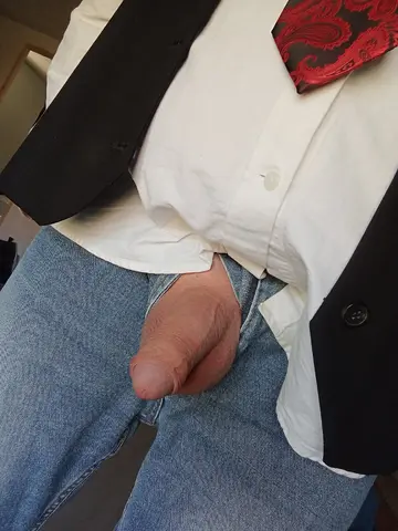 Petite exhib