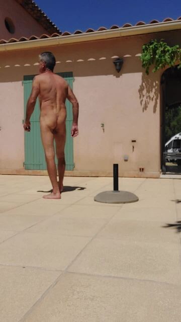 Après-midi à la piscine