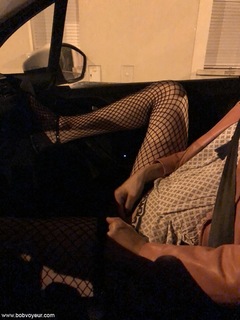 Sans culotte en voiture 