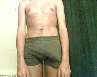Je suis un jeune homme de 18 ans cherchant des plans cams ou sexy en Île de France avec des femm...