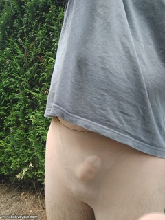 En collant dans mon jardin