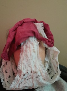 Je me régale ,avec la lingerie souillée de ma divine cocufieuse 